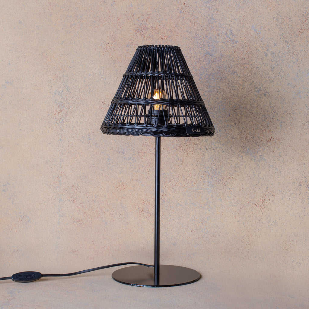 Lámpara Sobremesa Recta Chica Negro Piramide Mimbre Negro