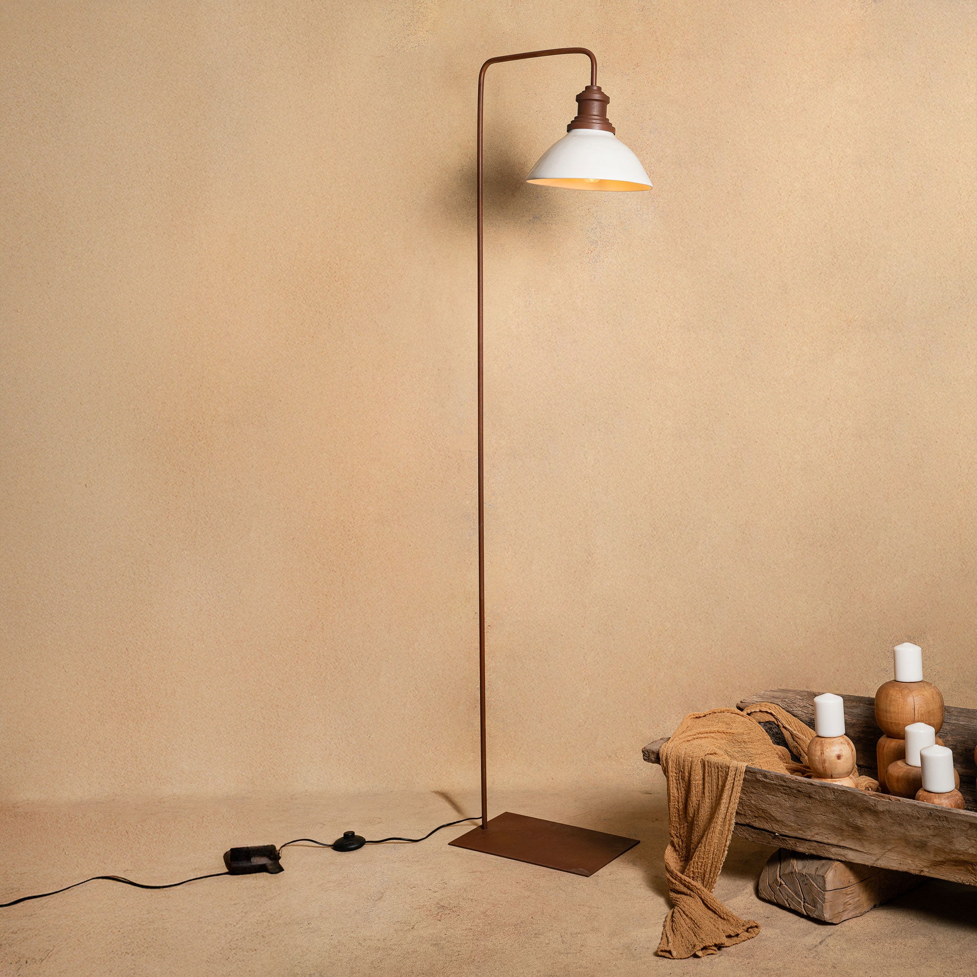 Lampara Pie Horca Engobe Tortuga L