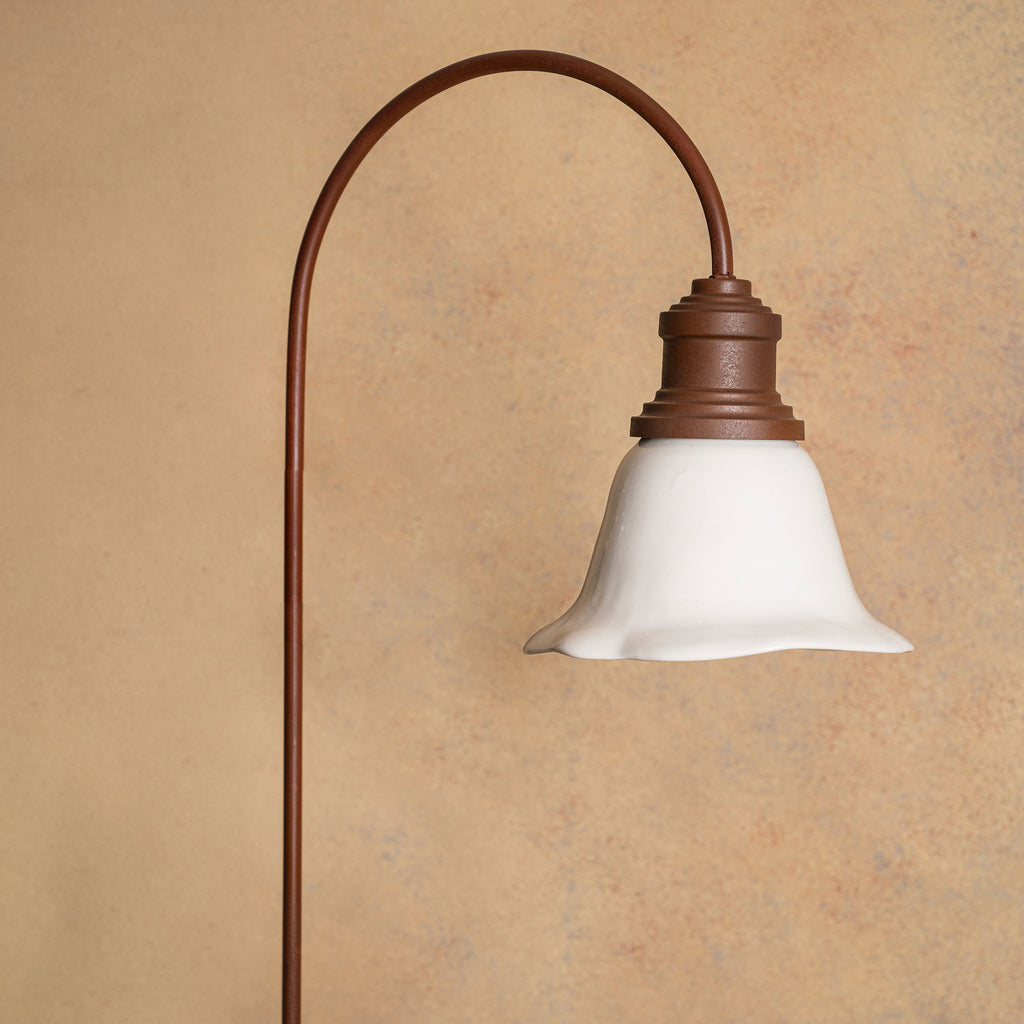 Lampara Pie Curva Óxido Engobe Tulipa M