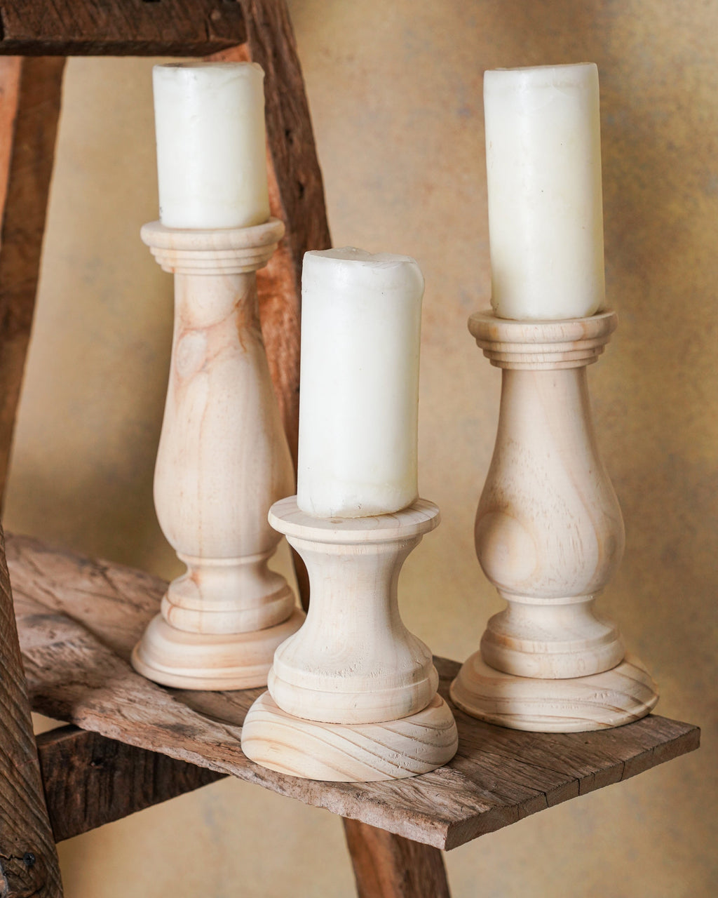 Candelabro Torneado Madera Color Natural