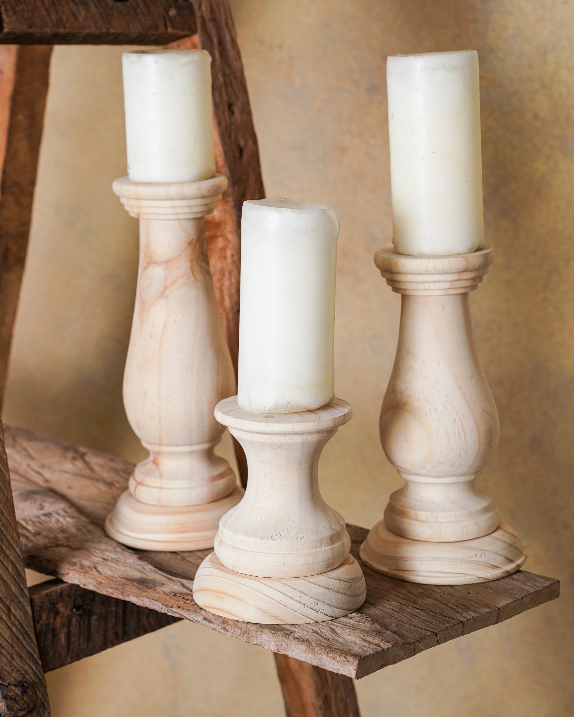 Candelabro Torneado Madera Color Natural