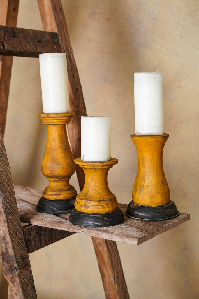 Candelabro Torneado Madera Color Mostaza