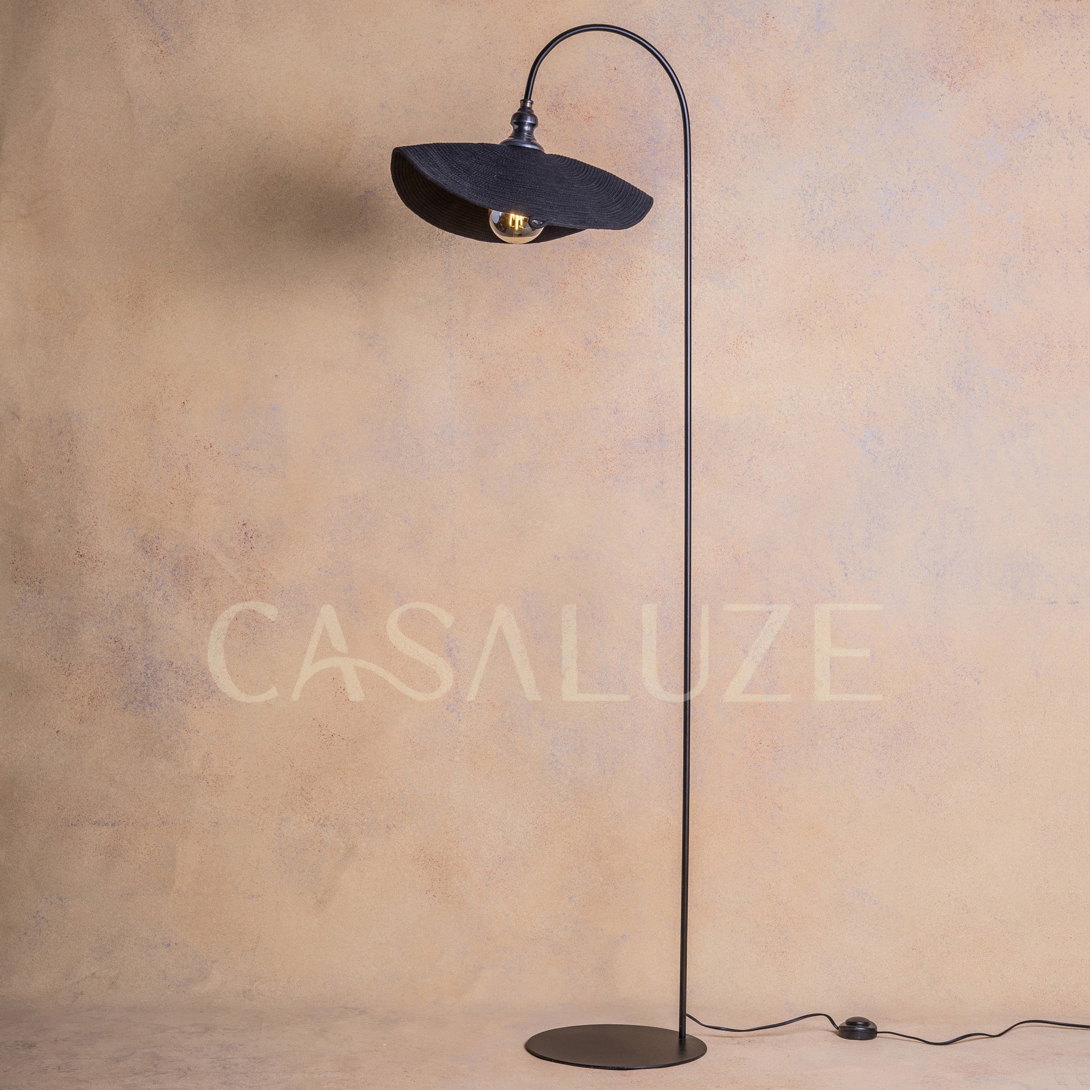 Lámpara de Pie Curvo Marea