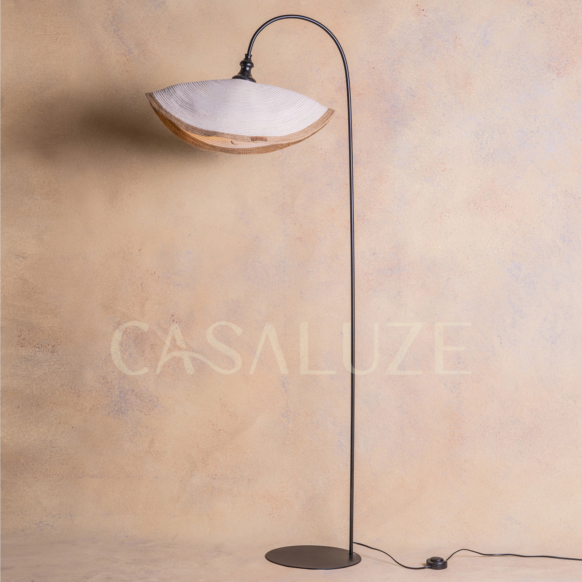 Lámpara de Pie Curvo Marea