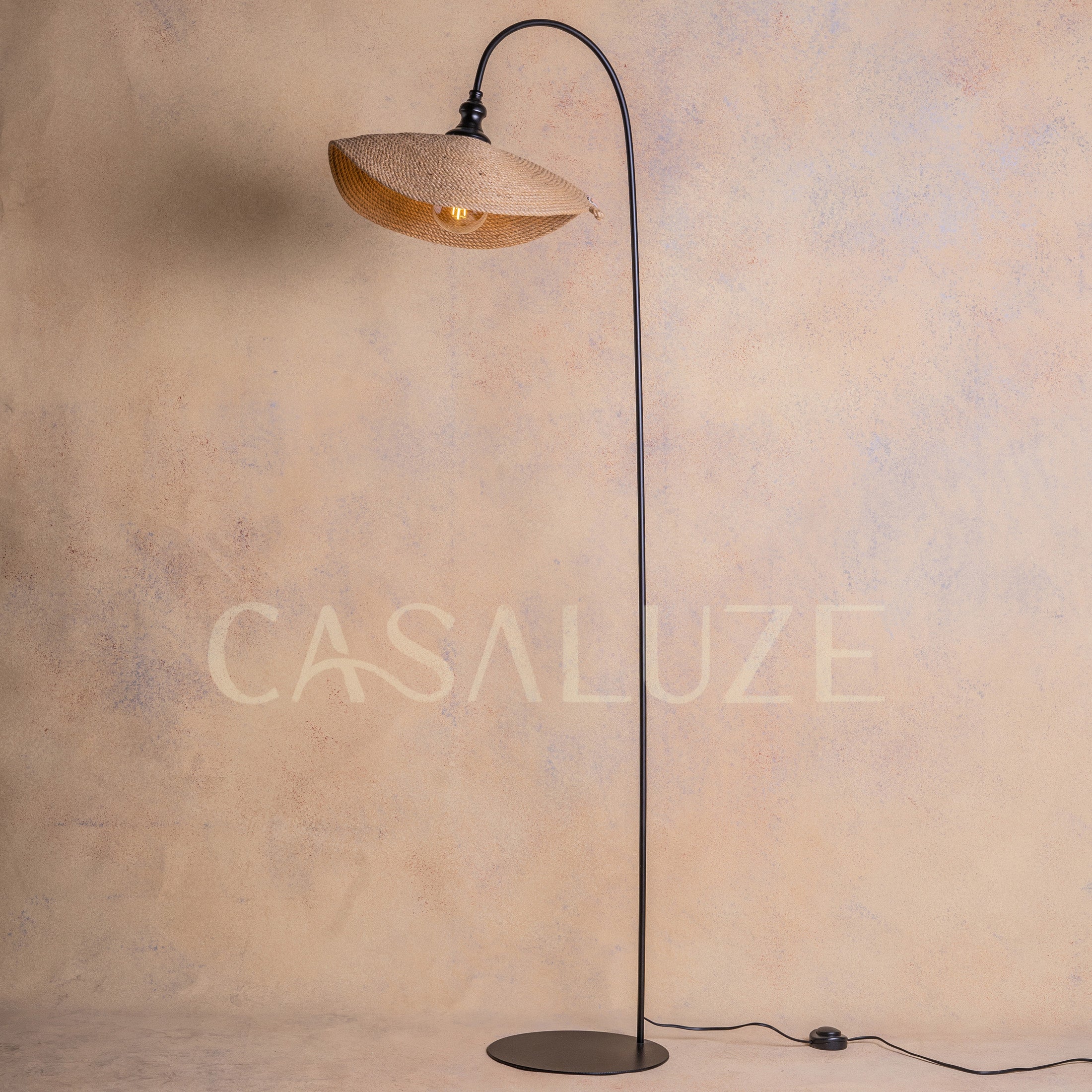 Lámpara de Pie Curvo Marea