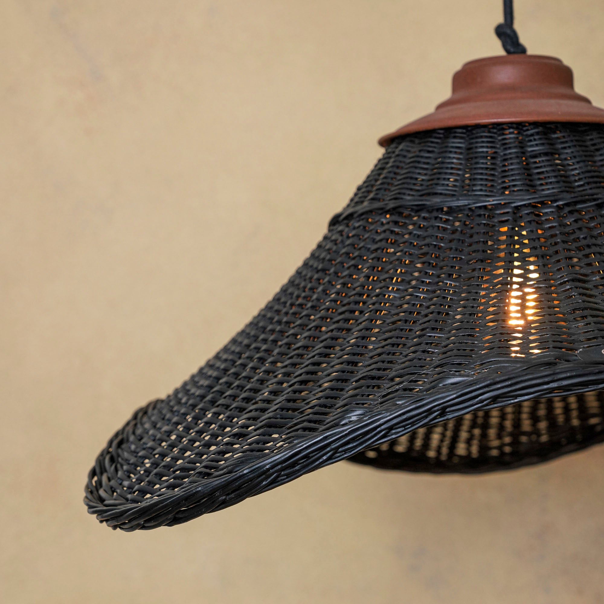 Lámpara Pie Ulmo Mantarraya