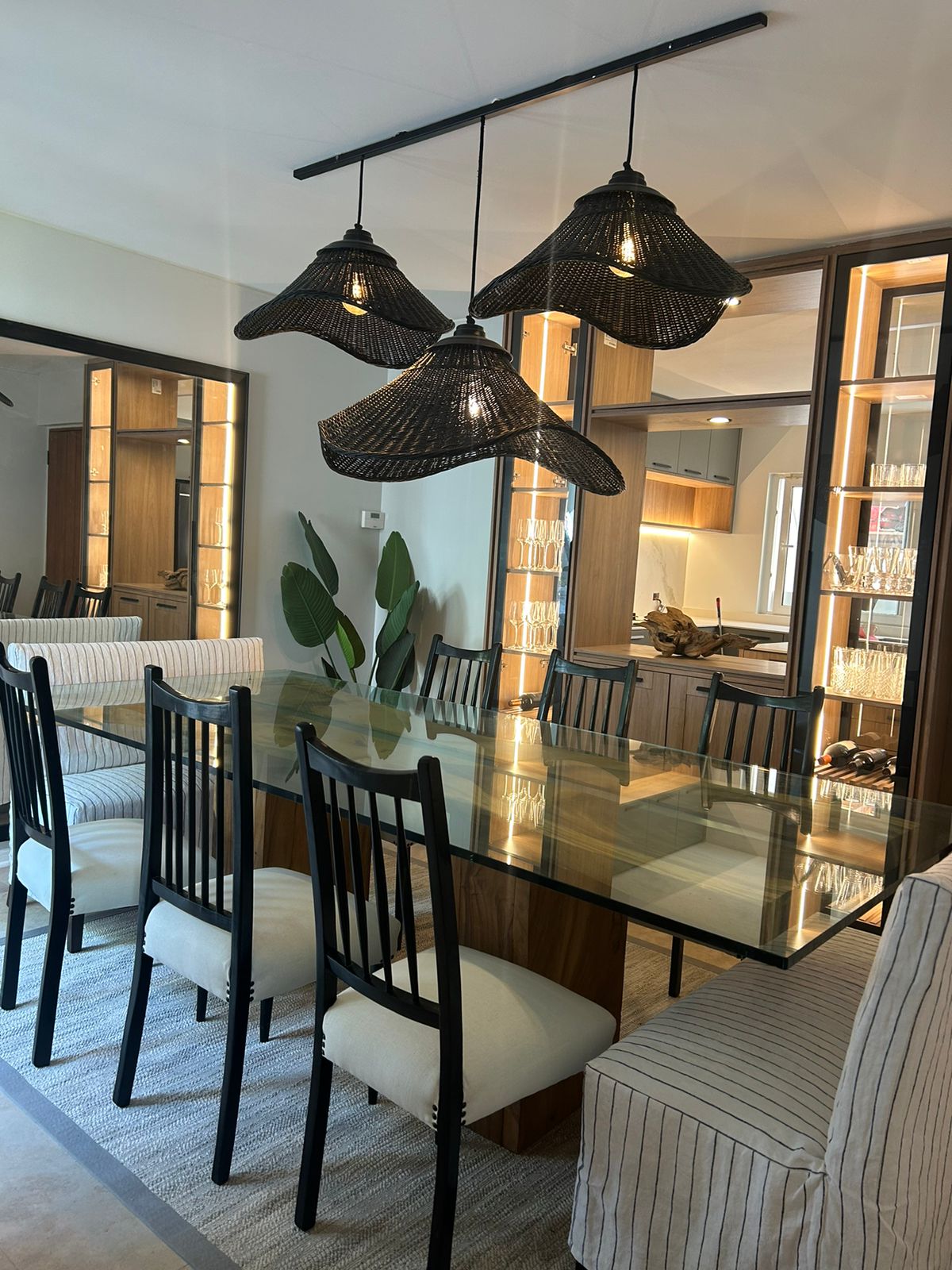 Lámpara Colgante en Barra  Mantarrayas Triple Mimbre